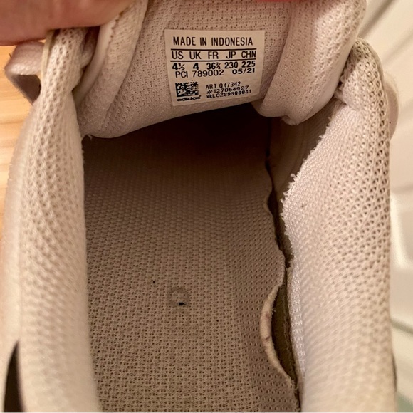 ADIDAS SUPERSTAR BIG GIRL SNEAKERS size 4 1/2 - Picture 8 of 8